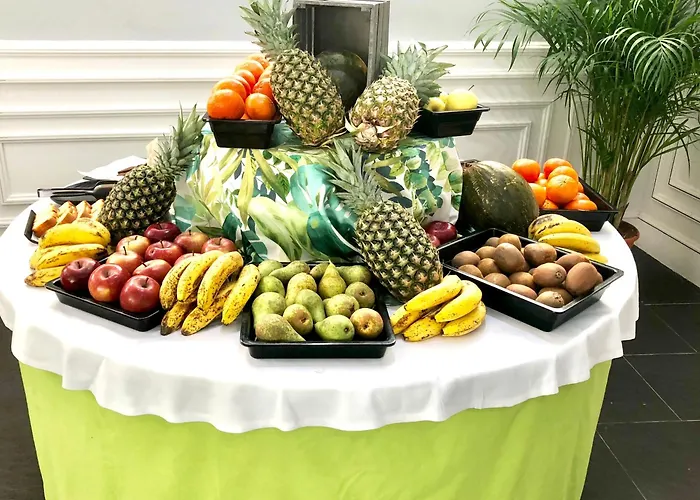 Trh Paraiso Готель Естепона