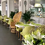 Trh Paraiso Εστεπόνα