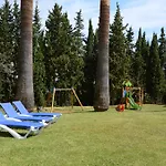 Trh Paraiso Εστεπόνα